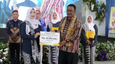 PERAYAAN PUNCAK HUT KE 75 IBI, DIHADIRI BUPATI WAKIL BUPATI SUKABUMI DAN DIISI DENGAN KEGIATAN SANTUNAN